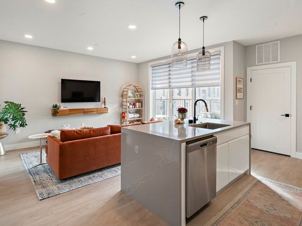277 Border Street 204, Boston MA 02128
