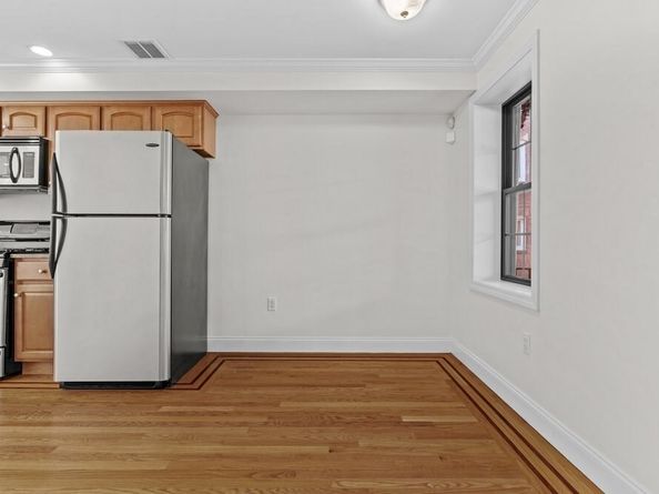 11 Wiget St 114, Boston MA 02113