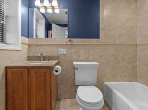 11 Wiget St 114, Boston MA 02113