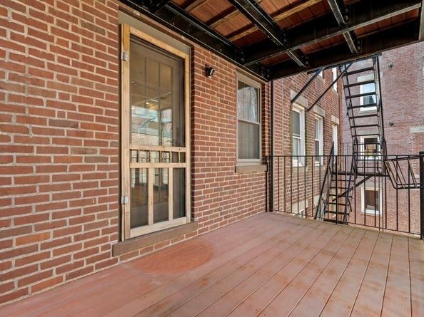 11 Wiget St 114, Boston MA 02113