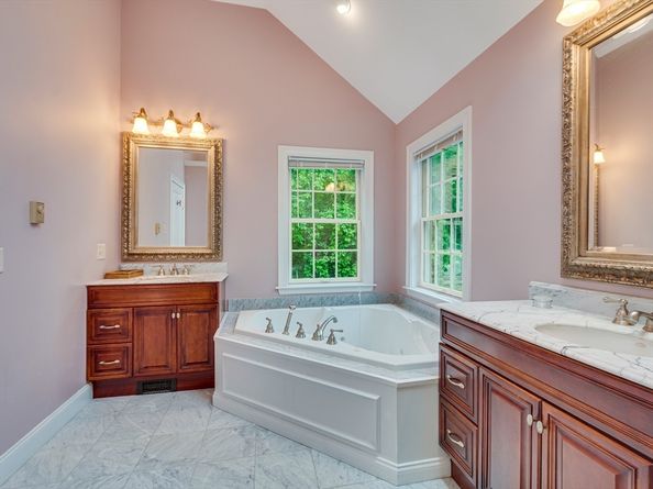 14 Nassau Drive, Winchester MA 01890