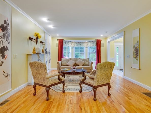 14 Nassau Drive, Winchester MA 01890