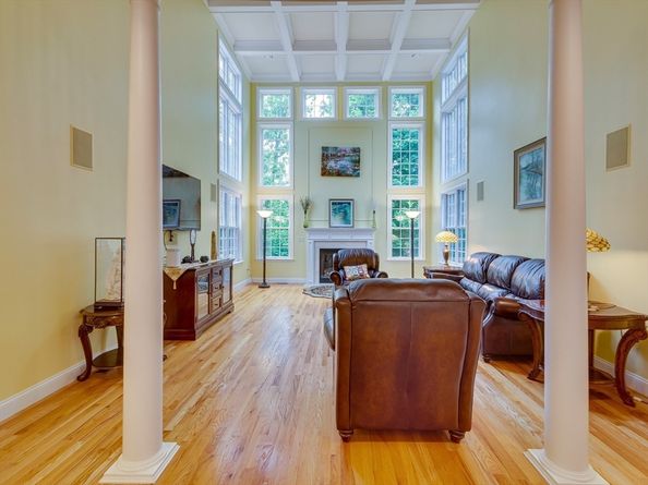 14 Nassau Drive, Winchester MA 01890