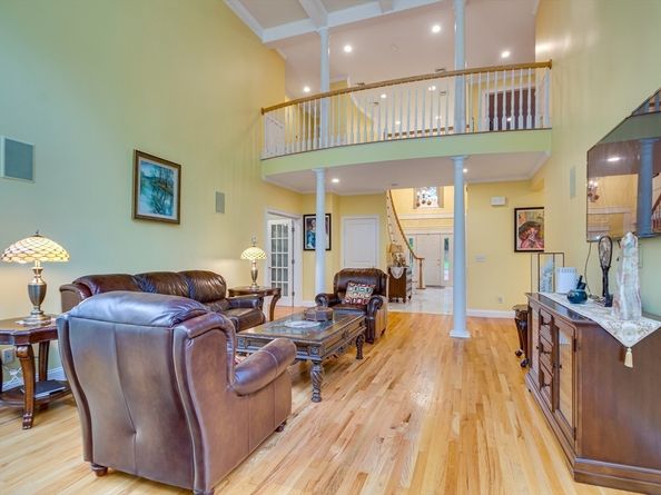 14 Nassau Drive, Winchester MA 01890