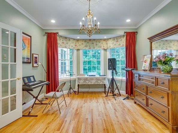 14 Nassau Drive, Winchester MA 01890
