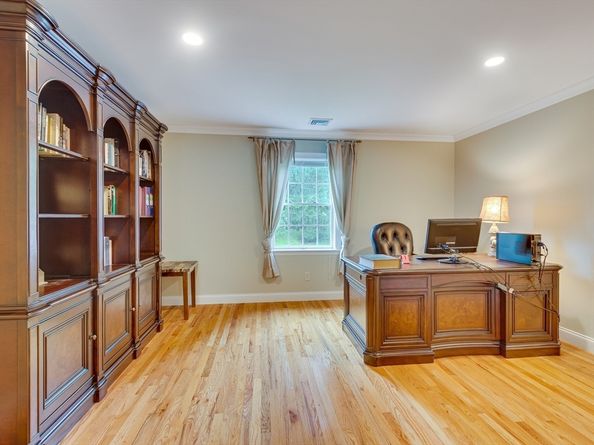14 Nassau Drive, Winchester MA 01890