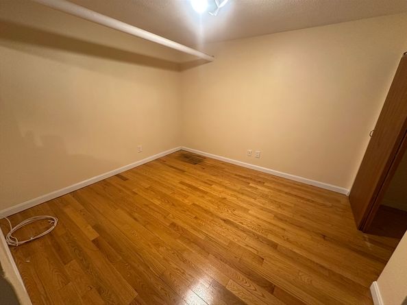 313 Summit Ave 13, Boston MA 02135