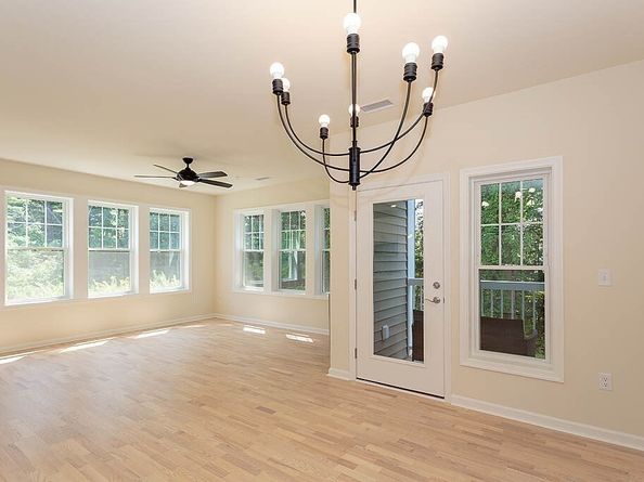 300 Martins Landing 107, North Reading MA 01864