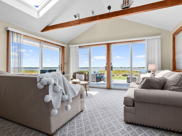 163 Old Point Rd, Newburyport MA 01950