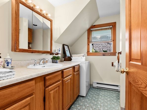 163 Old Point Rd, Newburyport MA 01950