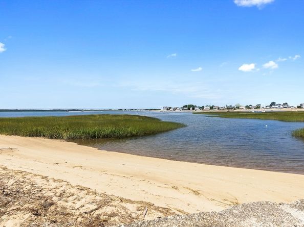 163 Old Point Rd, Newburyport MA 01950