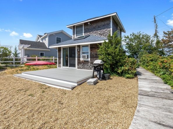 163 Old Point Rd, Newburyport MA 01950