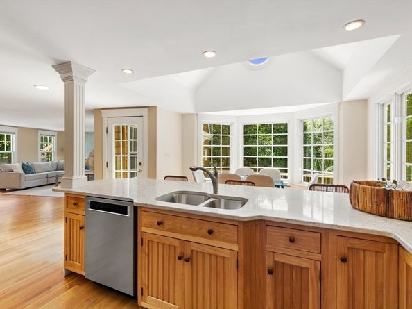 2380 Massachusetts Ave, Lexington MA 02421