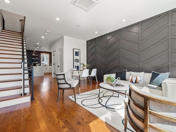 7a Kemble Pl, Boston MA 02127