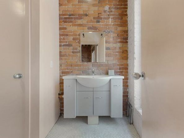 90 South St 3, Boston MA 02111