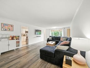 12 Ledgewood Way 26, Peabody MA 01960