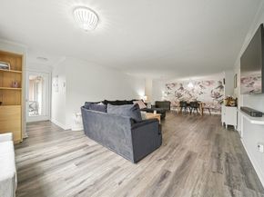12 Ledgewood Way 26, Peabody MA 01960