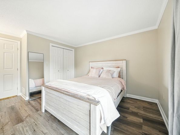 12 Ledgewood Way 26, Peabody MA 01960