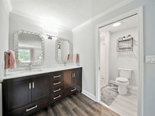 12 Ledgewood Way 26, Peabody MA 01960