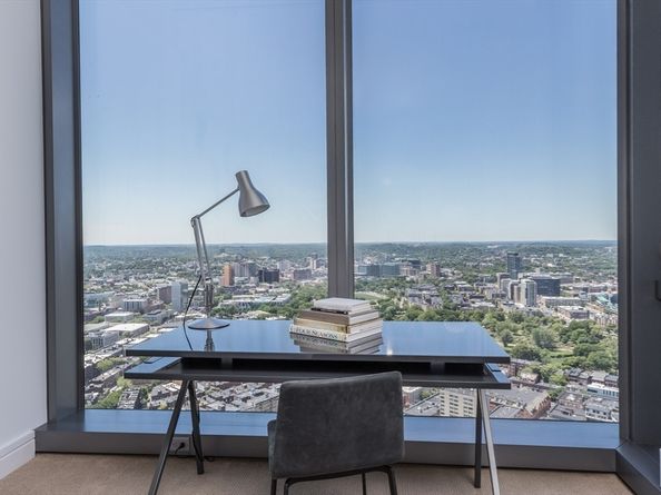 1 Dalton 4505, Boston MA 02115