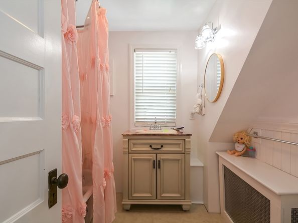 2 Peirce Rd, Lynn MA 01902
