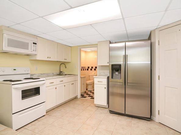 2 Peirce Rd, Lynn MA 01902