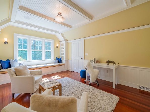 197 Grant St, Lexington MA 02420