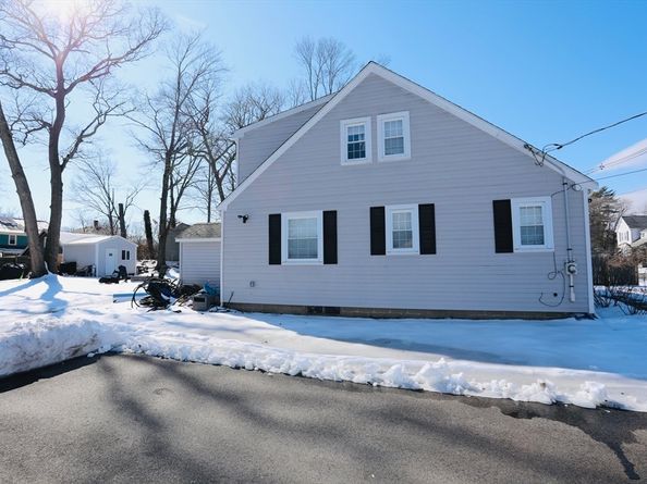 140 Foster St, Brockton MA 02301