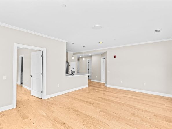 485 Blue Hills Parkway 6, Milton MA 02186