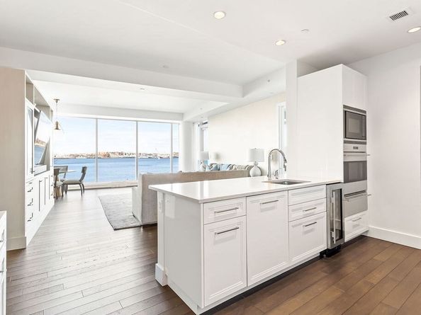 22 Liberty Drive 2F, Boston MA 02210