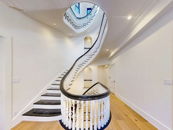 57 Hancock St, Boston MA 02114
