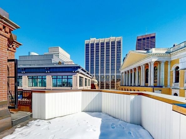 57 Hancock St, Boston MA 02114