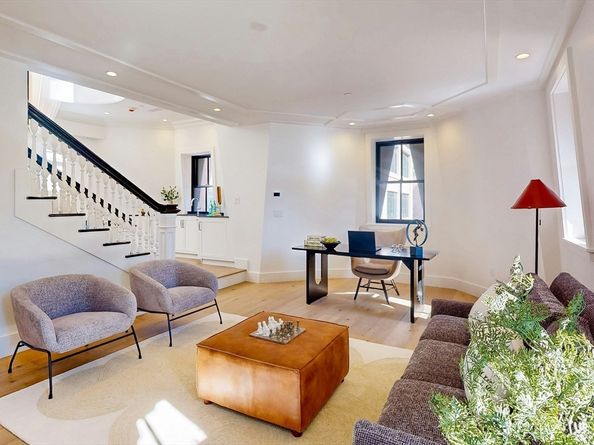 57 Hancock St, Boston MA 02114