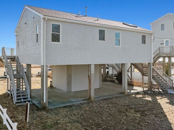 192 Swifts Beach Rd, Wareham MA 02571