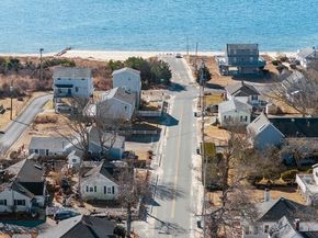 192 Swifts Beach Rd, Wareham MA 02571