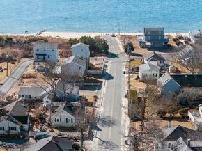 192 Swifts Beach Rd, Wareham MA 02571