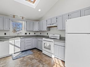 192 Swifts Beach Rd, Wareham MA 02571