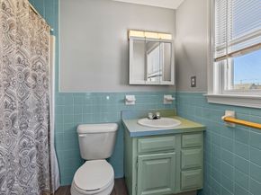 192 Swifts Beach Rd, Wareham MA 02571