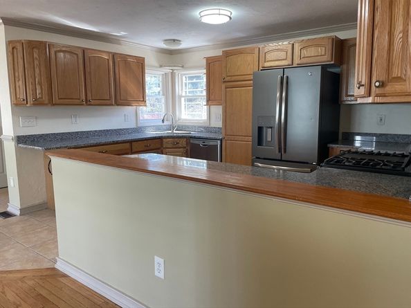 6 Williams Dr, Spencer MA 01562