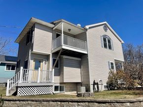 6 Williams Dr, Spencer MA 01562