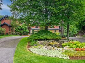 6 Mountain View Dr, Framingham MA 01701
