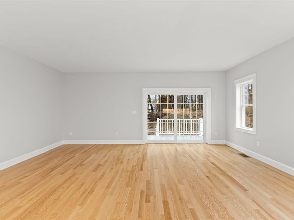 35 Leonard St 35, Bridgewater MA 02324