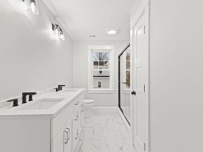 35 Leonard St 35, Bridgewater MA 02324