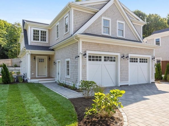 35 Leonard St 35, Bridgewater MA 02324