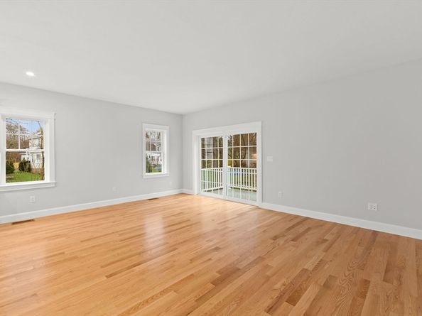 29 Leonard St 29, Bridgewater MA 02324