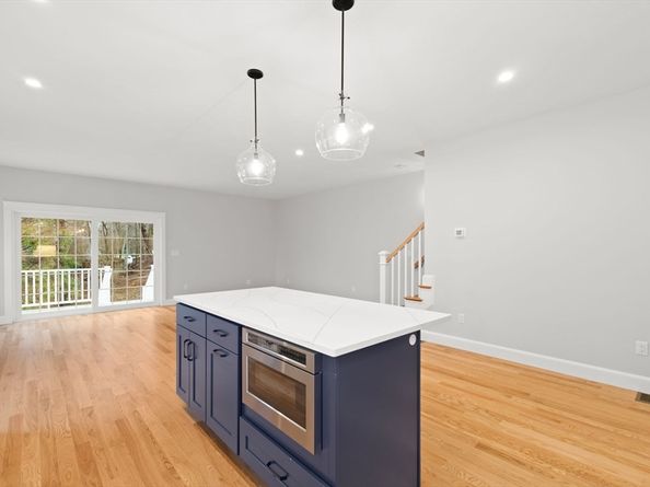 29 Leonard St 29, Bridgewater MA 02324