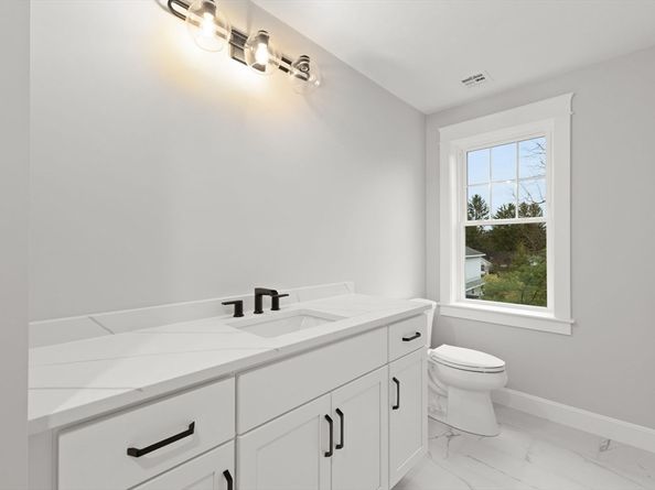 29 Leonard St 29, Bridgewater MA 02324