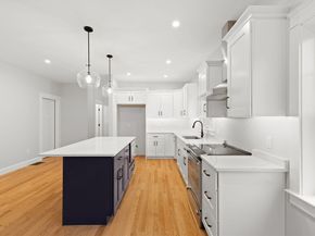 29 Leonard St 29, Bridgewater MA 02324