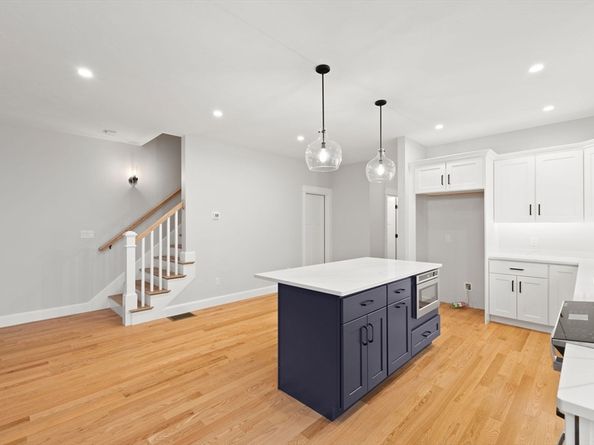 29 Leonard St 29, Bridgewater MA 02324