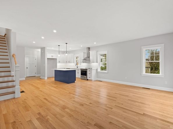 29 Leonard St 29, Bridgewater MA 02324